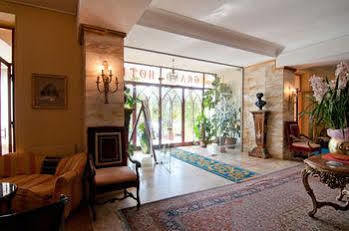 Hotel Grand De Londres 4*